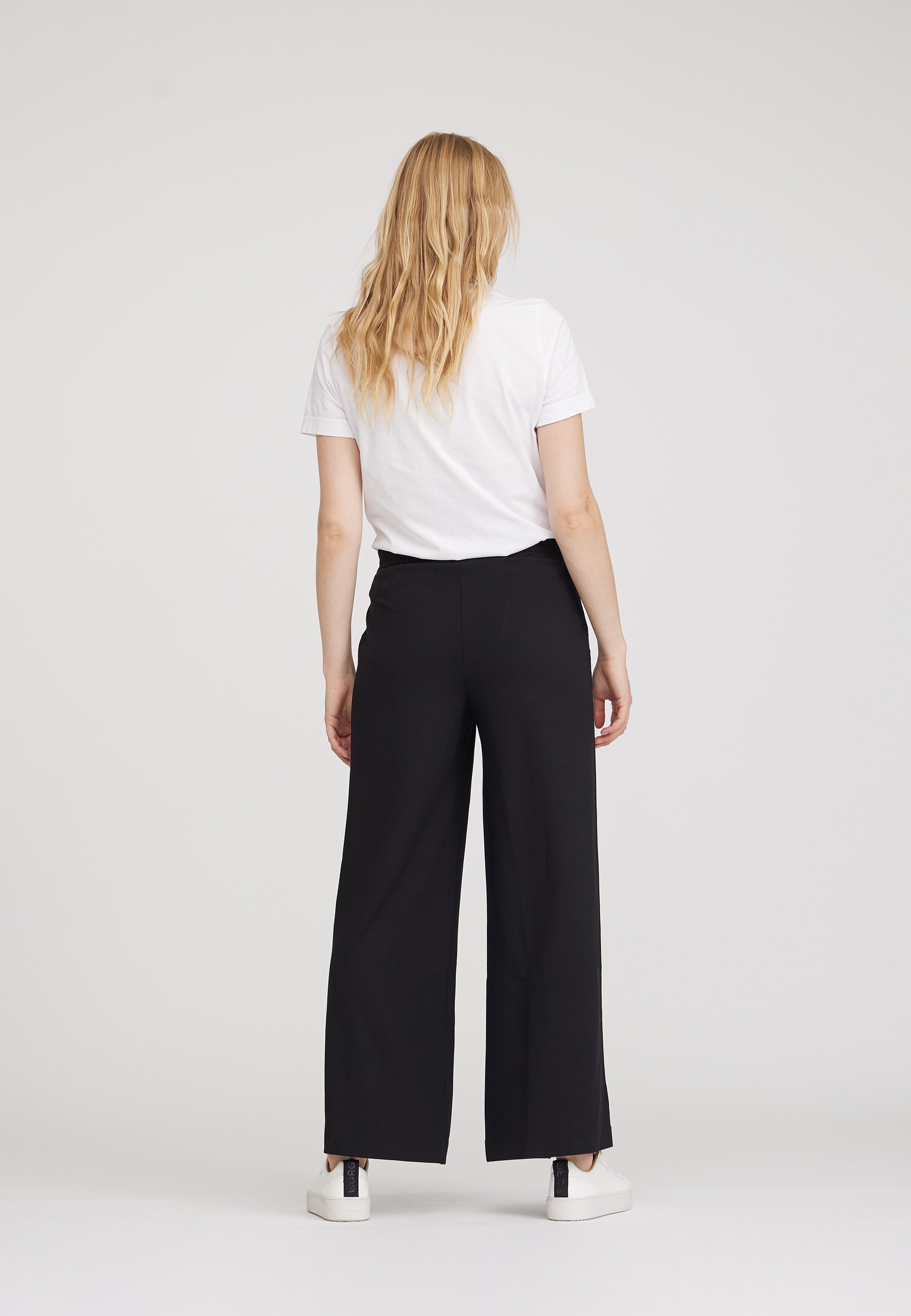 LAURIE  Dicte Loose - Medium Length Trousers LOOSE 99147 Black