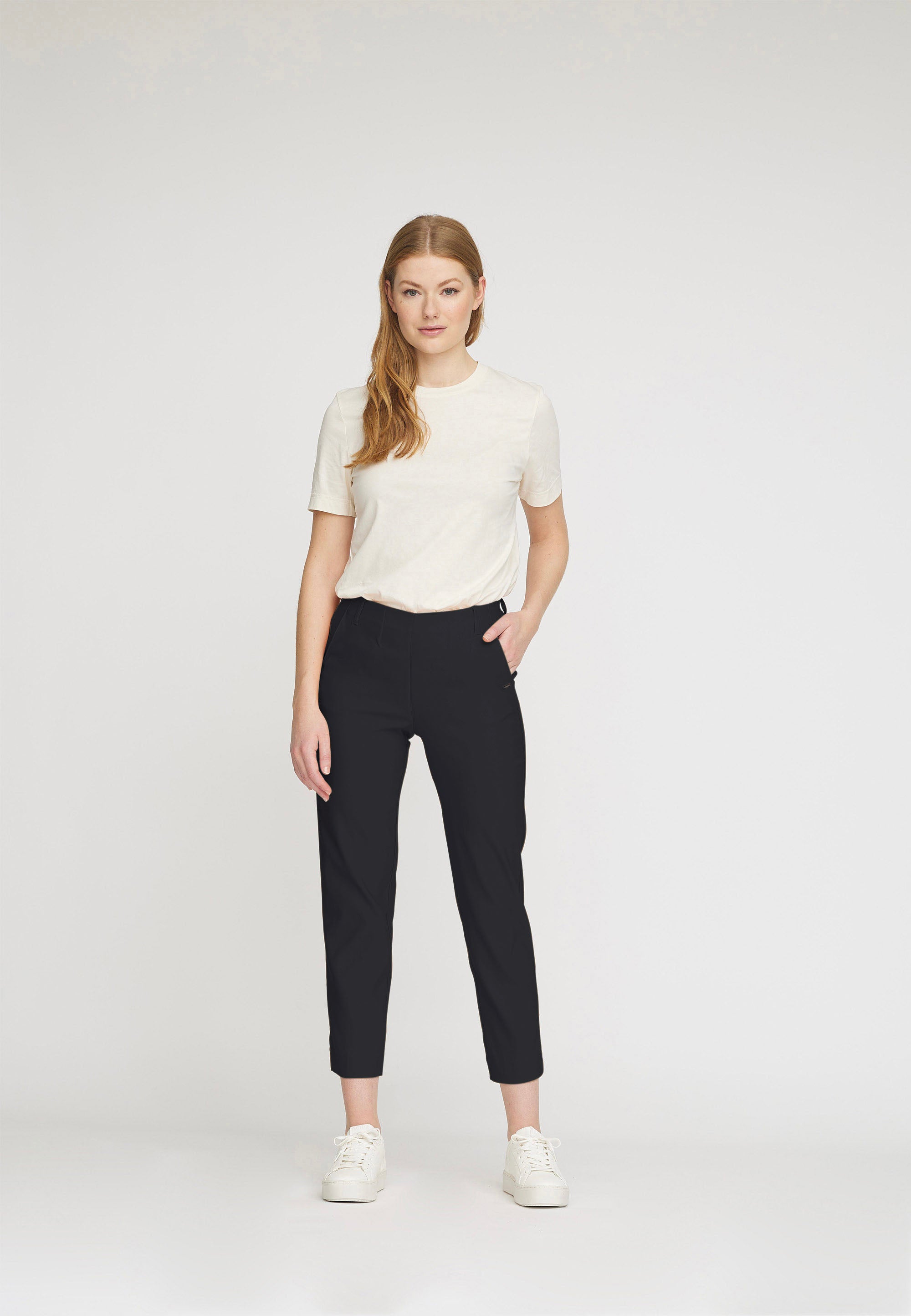 LAURIE  Taylor Regular Crop Regular 99000 Black